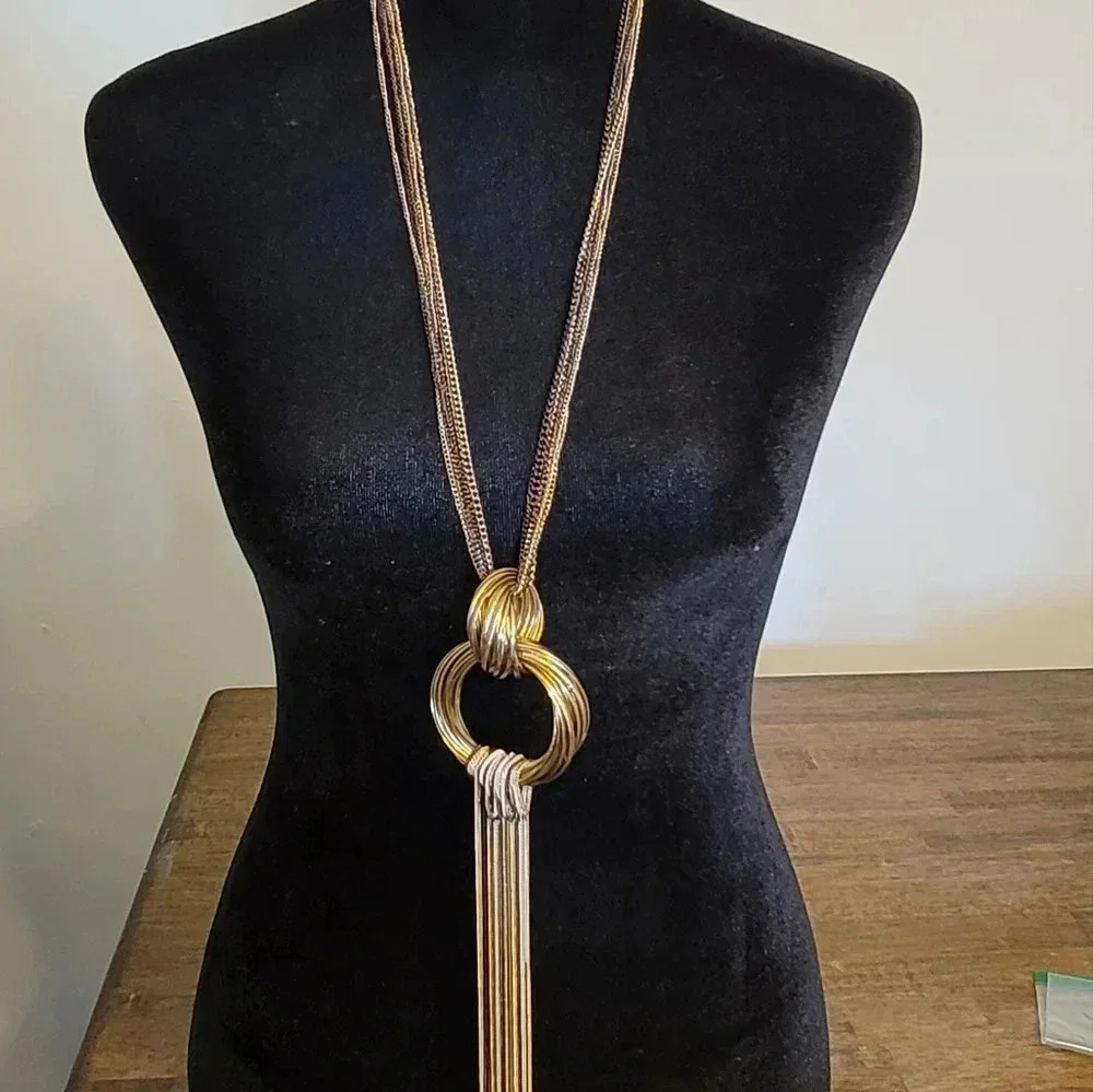 Gold tone necklace